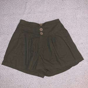 haute monde buttoned paper bag shorts